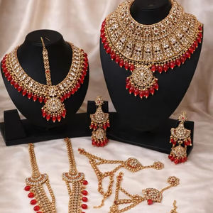 ชุดเครื่องประดับเจ้าสาวโบราณชุบทองแบบดั้งเดิม: สร้อยคอ ต่างหู และมงกุฎแบบดั้งเดิมสำหรับผู้หญิง - Product Image 1