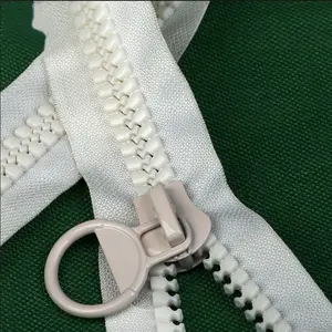 Dawei Zipper Factory Manufacturer #20 Big Teeth Resin Zipper Heavy Plastic Zipper OEM Accepted