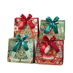 Bolsas de regalo navideñas, bolsos con diseño de árbol de Navidad, bolsas de papel de Papá Noel, bolsas para Nochebuena, bolsas para empaquetar regalos y bolsas de Año Nuevo - Product Image 1