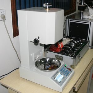 Testeur avancé de débit de fusion pour un test précis des matériaux polymères avec un système de contrôle de température de haute précision - Product Image 4