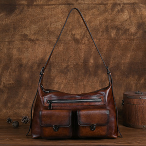 Sac à bandoulière Ando en cuir véritable pour femme, sac à main vintage multi-poches avec bandoulière réglable - Product Image 3