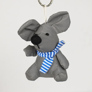 Yolite <span class=keywords><strong>en</strong></span> vrac <span class=keywords><strong>en</strong></span> <span class=keywords><strong>ligne</strong></span> Double face formes personnalisées Led 3d tête de jouet sécurité haute visibilité réfléchissant suspendu réflecteur porte-clés - Product Image 6