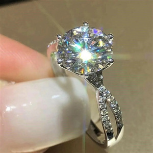 Anello Nuziale Classico a Sei Punte con Micro Pavé per Donne, Elegante Gioiello di Lusso per le Dita - Product Image 3
