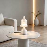 Lampe de table LED moderne en verre givré fait main en forme de cloche pour la maison, la villa, l'hôtel, la chambre à coucher, le salon