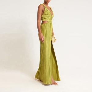 Abito da donna <span class=keywords><strong>con</strong></span> scollo a V profondo fessura anteriore centrale chiusura funzionale al busto abito lungo fino al pavimento in maxi abito in raso plissettato - Product Image 3