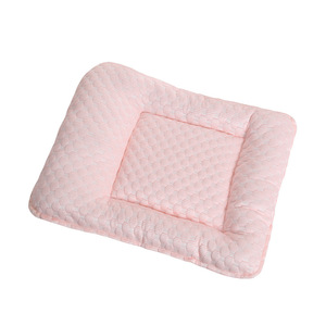 Sommer-Kühlmatte aus atmungsaktivem Stoff für Hunde & Katzen – Langlebig & Tragbar – Direkt vom Hersteller - Product Image 1