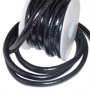 Cordones de Cuero Redondos Encerados de Última Moda para Manualidades, Joyería, Pulseras y Accesorios de Ropa - Ecológicos a Precio de Mayoreo - Product Image 1