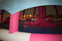 Piscine gonflable commerciale peut ombrager le soleil pour les clients piscine gonflable mignon pare-soleil piscine gonflable peut être personnalisé