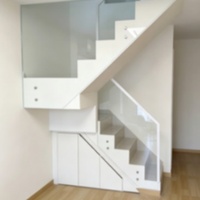 Rampe d'escalier 8+8 mm en verre feuilleté transparent pour escalier intérieur de villa