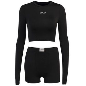 Ensemble sport personnalisé F230400 couleur unie imprimé de lettres vêtements de sport pour femmes vêtements de sport pour dames été automne manches longues ensembles de shorts maigres deux pièces - Product Image 5