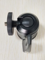 Piezas de montaje de cámara CCTV giratorias de 360 grados duraderas de fabricación de aleación de aluminio CNC personalizadas con Mini cabeza de bola Mini trípode