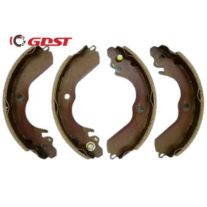 Plaquettes de frein semi-métalliques de haute qualité à <span class=keywords><strong>prix</strong></span> avantageux pour Mitsubishi, références GDST OEM MB668740 K6712 MB238110 FN6664 NR3032 BS1593 - Product Image 1