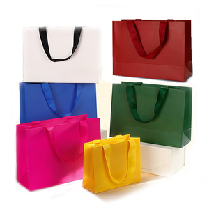 Borse <span class=keywords><strong>Shopper</strong></span> Personalizzate con Logo <span class=keywords><strong>per</strong></span> Gioielli, Abbigliamento, Profumi e Cosmetici - Sacchetti di Carta <span class=keywords><strong>per</strong></span> <span class=keywords><strong>Negozi</strong></span> e Boutique - Product Image 5