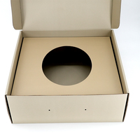 Boîte d'expédition en carton ondulé personnalisable et recyclable avec insert supplémentaire pour casquettes et chapeaux