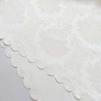 Nappe de table personnalisée en gros pour hôtel, mariage, activités, motif floral jacquard blanc, housse de chaise en polyester imperméable, tissu de serviette