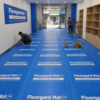 Film de protection vert imperméable et anti-peinture pour tapis, auto-adhésif, idéal pour les projets de déménagement et les chantiers de construction