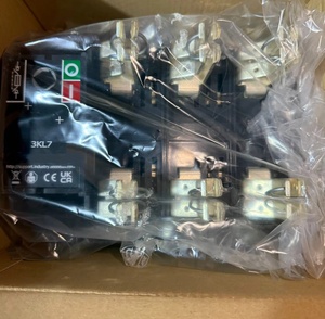 Siem&ens 3KL7132-3AA00 3KL7132-3AA00 Nuevo, Original y Genuino en Stock - Product Image 6