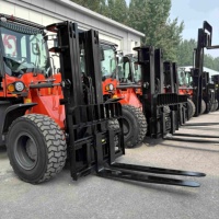 Allrad-Gabelstapler 4600KG Nettogewicht 35 °   Klettersteigungsgerät Ausgestattet mit Luftbremssystem für den Außeneinsatz