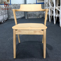 Chaise Peninsula en bois de frêne massif Ferme contemporaine et design minimaliste pour salle à manger et cuisine Chaise à manger