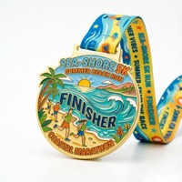 Médaille de récompense OEM sur mesure en alliage de zinc plaqué or avec impression UV pour l'événement de course de marathon côtier estival de 5 km