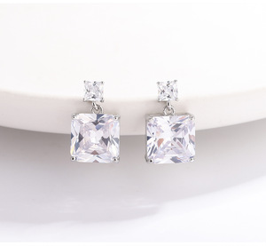 Hoa Tai Sáng Bóng Kim Cương Cắt Công Chúa 10X10Mm Hàng Mới Về Giá Rẻ RFJEWEL Kèm Cột S925 Cho Nữ Màu Xanh Dương Vàng Đỏ - Product Image 3