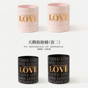 กล่องของขวัญทรงกลมลายหงส์กอดกัน ดีไซน์ใหม่ปี 2023 พิมพ์ลาย LOVE สำหรับใส่ดอกไม้สด เหมาะสำหรับร้านขายดอกไม้ - Product Image 3
