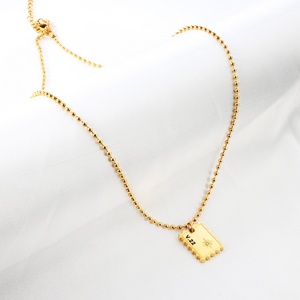 Collar de Diamantes Mosinite Personalizado, Joyería de Acero Inoxidable con Cadena Cubana, Collar con Colgante Chapado en Oro de 18K - Product Image 3