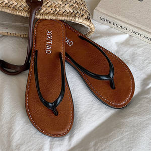 شبشب مصمم رخيص بسعر الجملة وبتصميم جديد من XIXITIAO، صنادل و شباشب للنساء والرجال بجودة عالية، أحذية للخروج بالبحر - Product Image 3