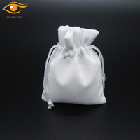Sacs cadeaux en velours blanc personnalisés pour bijoux et produits numériques Mini emballage en velours pour touche de luxe