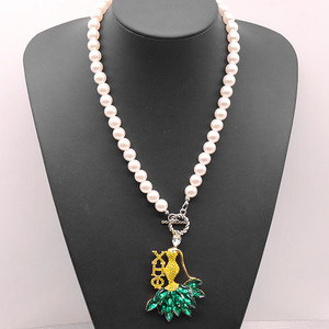 Alla moda verde e giallo Bling <span class=keywords><strong>pietra</strong></span> intarsiato splendida signora ciondolo e perla rendendo greco XHO Chi <span class=keywords><strong>Eta</strong></span> Phi Choker collana - Product Image 6