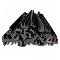 Bande d'étanchéité en EPDM, bande d'étanchéité automobile, bande d'étanchéité en mousse, traitement de surface lisse à faible friction (revêtement)