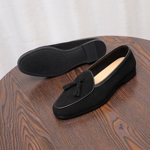 Nuevos mocasines con flecos de cuero mate y elegantes para hombre, zapatos de cuero genuino estilo británico, zapatos casuales de cuero de una pieza para hombre - Product Image 4