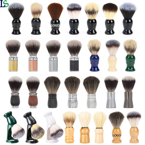 Vente directe d'usine manche en caoutchouc lisse <span class=keywords><strong>brosse</strong></span> de rasage à poils <span class=keywords><strong>fins</strong></span> manche blanc pinceaux de rasage de <span class=keywords><strong>cheveux</strong></span> synthétiques <span class=keywords><strong>pour</strong></span> hommes personnalisés - Product Image 1