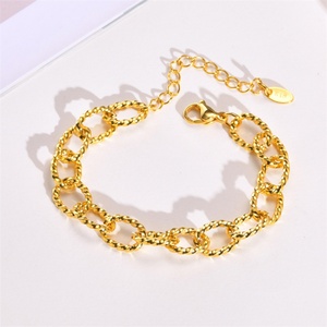 Pulsera de Cadena con Eslabones en Espiral de Acero Inoxidable Chapado en Oro de Alta Calidad para Mujer - Product Image 1