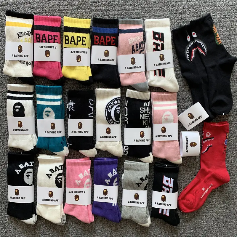 Wholesale Custom Cotton Compression Athletic Designer Sports Socks for Men Embroidered Fashion Style Loose Sports Socks