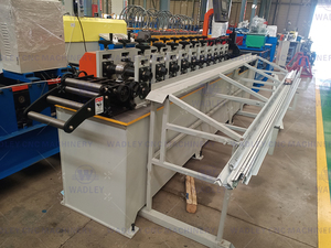 Máquina perfiladora de componentes de rejilla T para techos suspendidos, máquina de fabricación de perfiles de rejilla T de acero galvanizado, máquina de fabricación de quillas de rejilla T para techos ligeros - Product Image 3