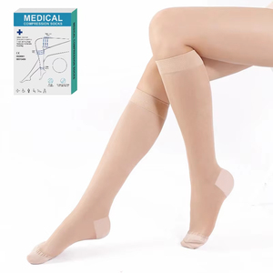 Calze a Compressione Medica 15-20 mmHg da Donna, al Ginocchio, Trasparenti 20 Denier, Color Nude per Assistenti di Volo e Istruttori - Product Image 2