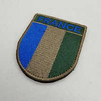 2025 France multicolore drapeau National tissu accessoires patchs de broderie Badge personnalisé bâton personnalisé sur Patch brodé