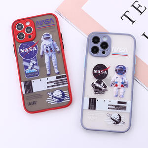 Funda Rígida Translúcida Mate con Diseño de Astronauta de la NASA <span class=keywords><strong>para</strong></span> <span class=keywords><strong>iPhone</strong></span> 15 Pro 14 Pro 13 <span class=keywords><strong>12</strong></span> Fundas <span class=keywords><strong>Para</strong></span> Celulares - Product Image 4