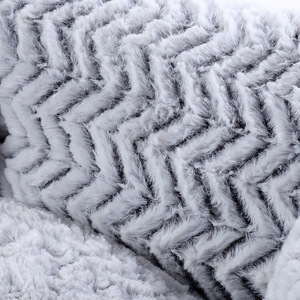 Cama redonda a rayas para perros, de tela suave, tipo sofá, lavable a mano. - Product Image 4