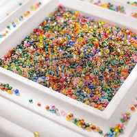 Sachet de 450g – Perles Mini en Verre Pas Chères en Gros 2, 3, 4mm 11/0, Perles de Rocaille en Verre Colorées pour Broderie et Bijoux DIY