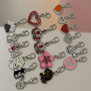 Collar para Mascotas con Letras de Diamantes de Imitación Love Berry, Ajustable, de Lujo, con Bandana Roja y Negra, Accesorio para el Día de San Valentín - Product Image 4