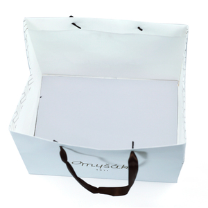 La aduana de China de fábrica reciclado blanco barato bolsas de papel de <span class=keywords><strong>kraft</strong></span> para <span class=keywords><strong>boutique</strong></span> de ropa - Product Image 3