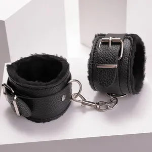 2023 Bdsm Sex Toys Handcuffs Slave With Plush Adult Toys