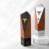 Trophée en bois personnalisé à base de métal noir argenté pour trophées, médailles et plaques MH-J07
