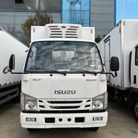 Camion frigorifique Isuzu ELF 100P avec moteur 4KB Diesel, fourgonnette réfrigérée pour le transport de fruits de mer, viande et aliments surgelés