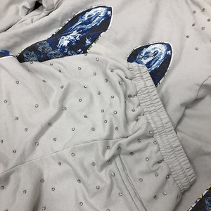 Conjunto de sudaderas con capucha y pantalones de chándal con lavado ácido apilado personalizado, chándal de chándal bordado desgastado de retazos acampanados de pierna ancha - Product Image 2