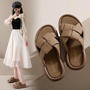 Chaussons pour homme et femme, élégants et tendance, pour l'extérieur, avec ajustement polyvalent et fonction antidérapante - Product Image 3