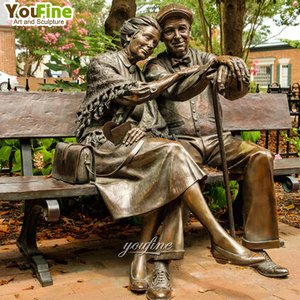 Park Memorial Lifesize pareja de ancianos sentada en un banco estatua de bronce - Product Image 4