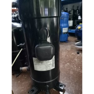 Compresor de tornillo Matsushita de 10 HP de desplazamiento fijo para aires acondicionados y congeladores - Product Image 1